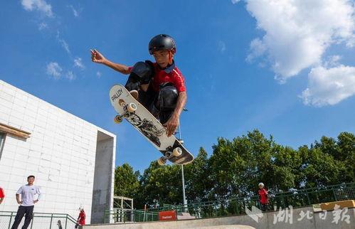 滑板少年在线观看,街头梦想的狂野征程 第1张 滑板少年在线观看,街头梦想的狂野征程 第1张